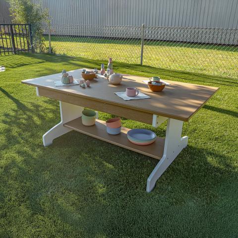WB2724 outdoorED™ Table_outdoor hero image