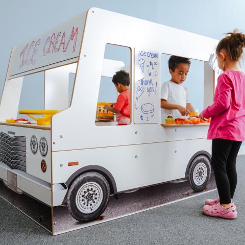 WB1140 Imagination Truck_ice cream hero