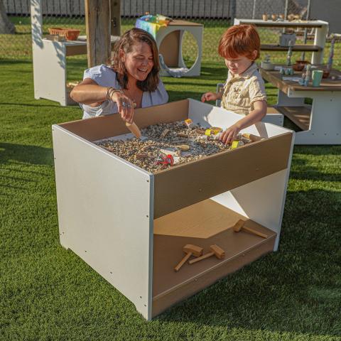 WB2728 outdoorED™ Big and Wide Table_hero image